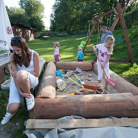 בית הארחה Siesta Želnava
